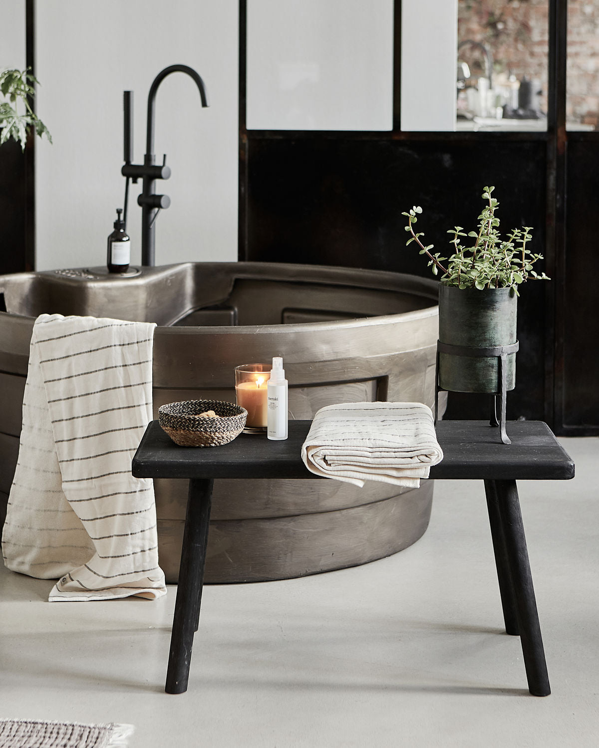 Nadi Bench - Black - Stable Home Garden