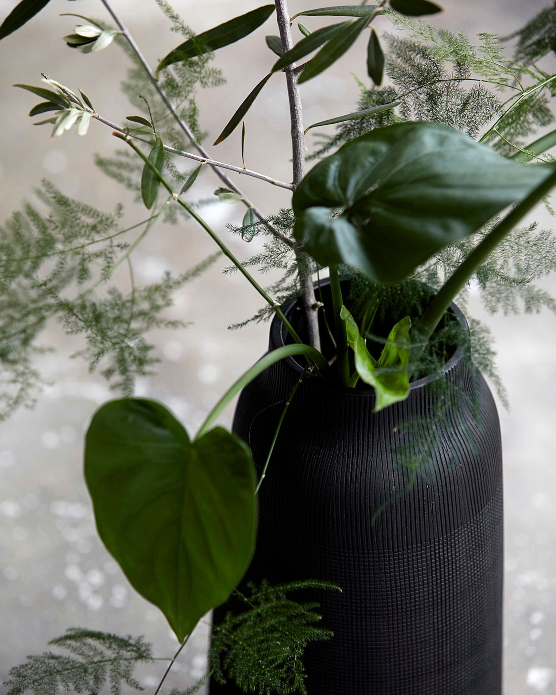 Groove vase tall - Black - Stable Home Garden