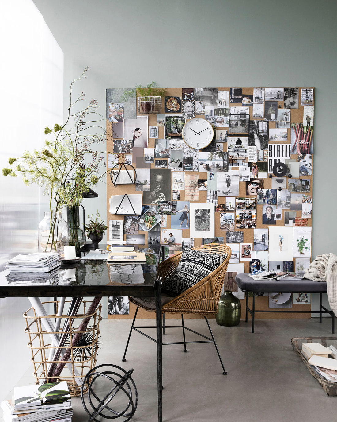 Close dining table - Stable Home Garden