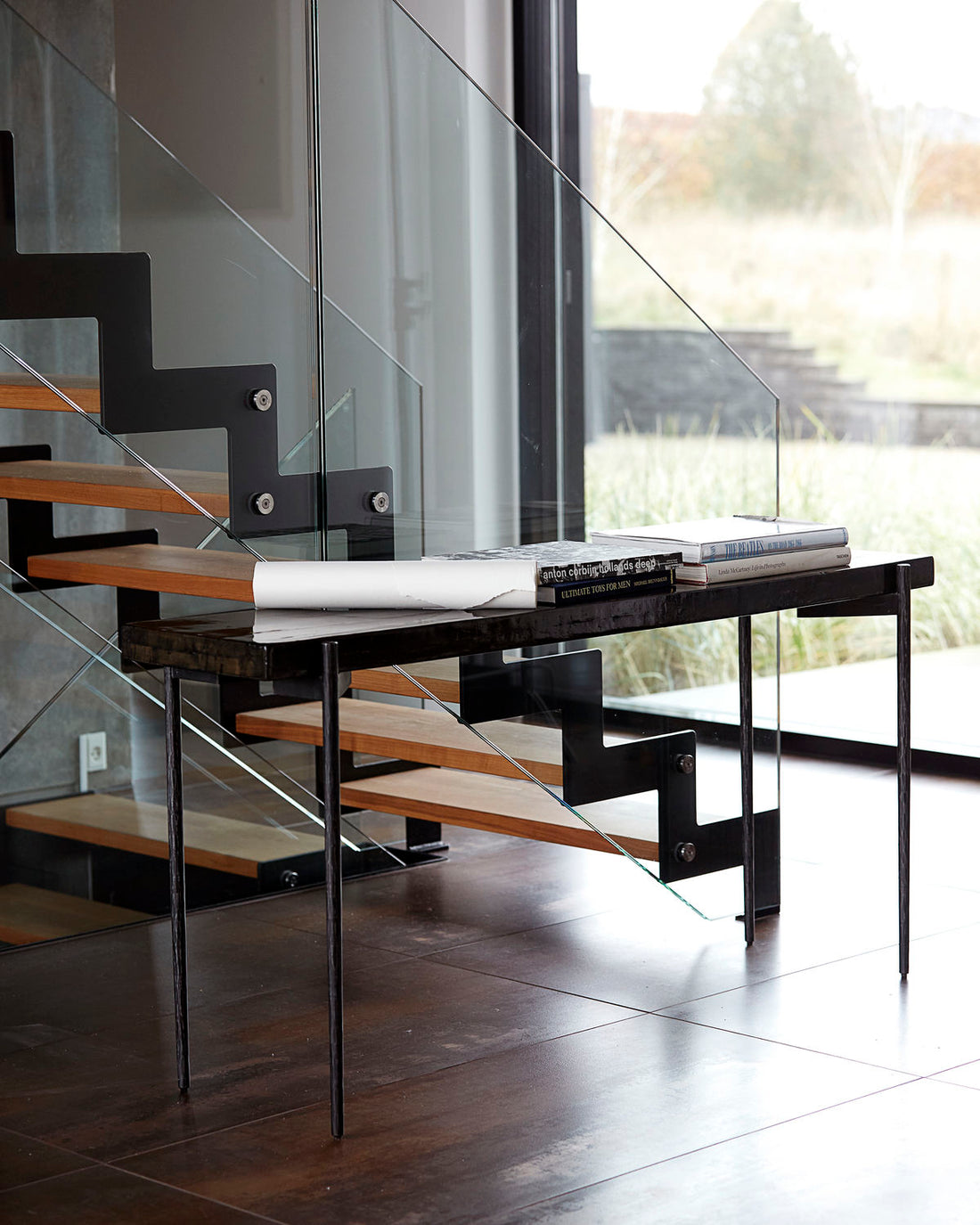 Close console table - Stable Home Garden