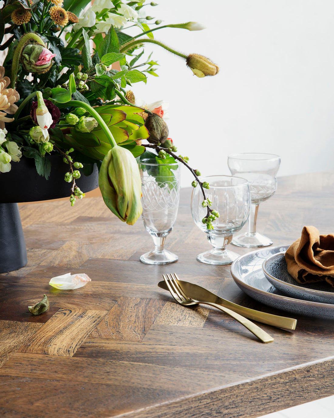 Kant dining table - Stable Home Garden