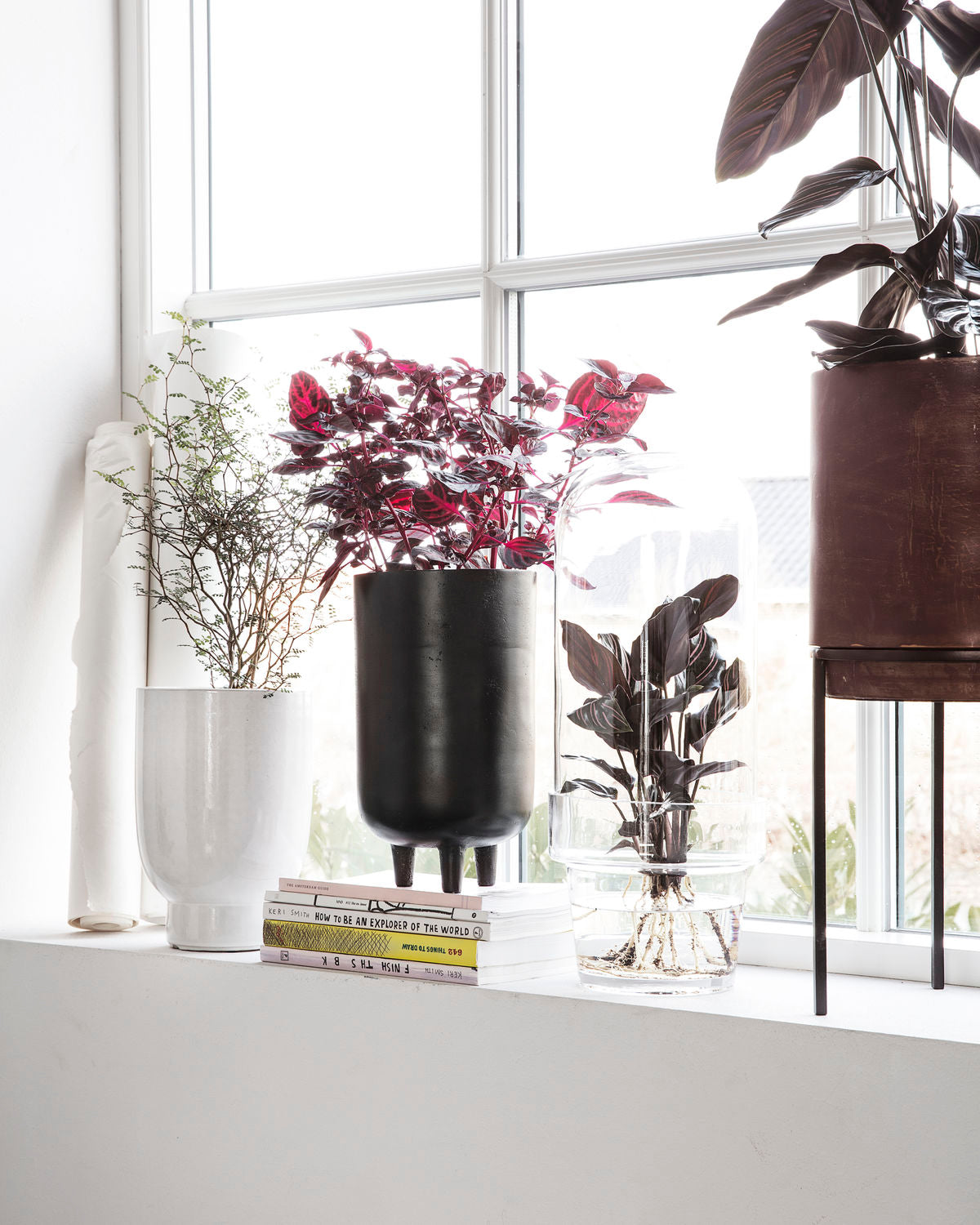 Jang planter tall - black oxidised - Stable Home Garden