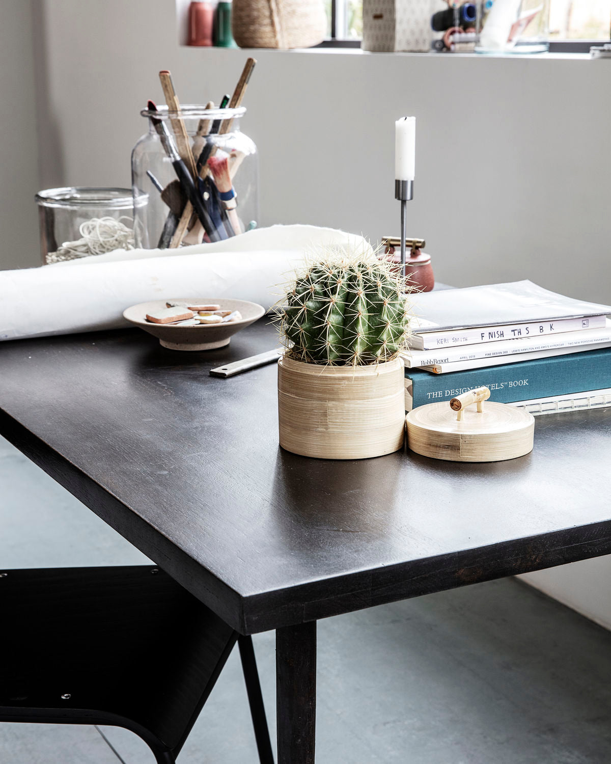 Slated dining table - Black