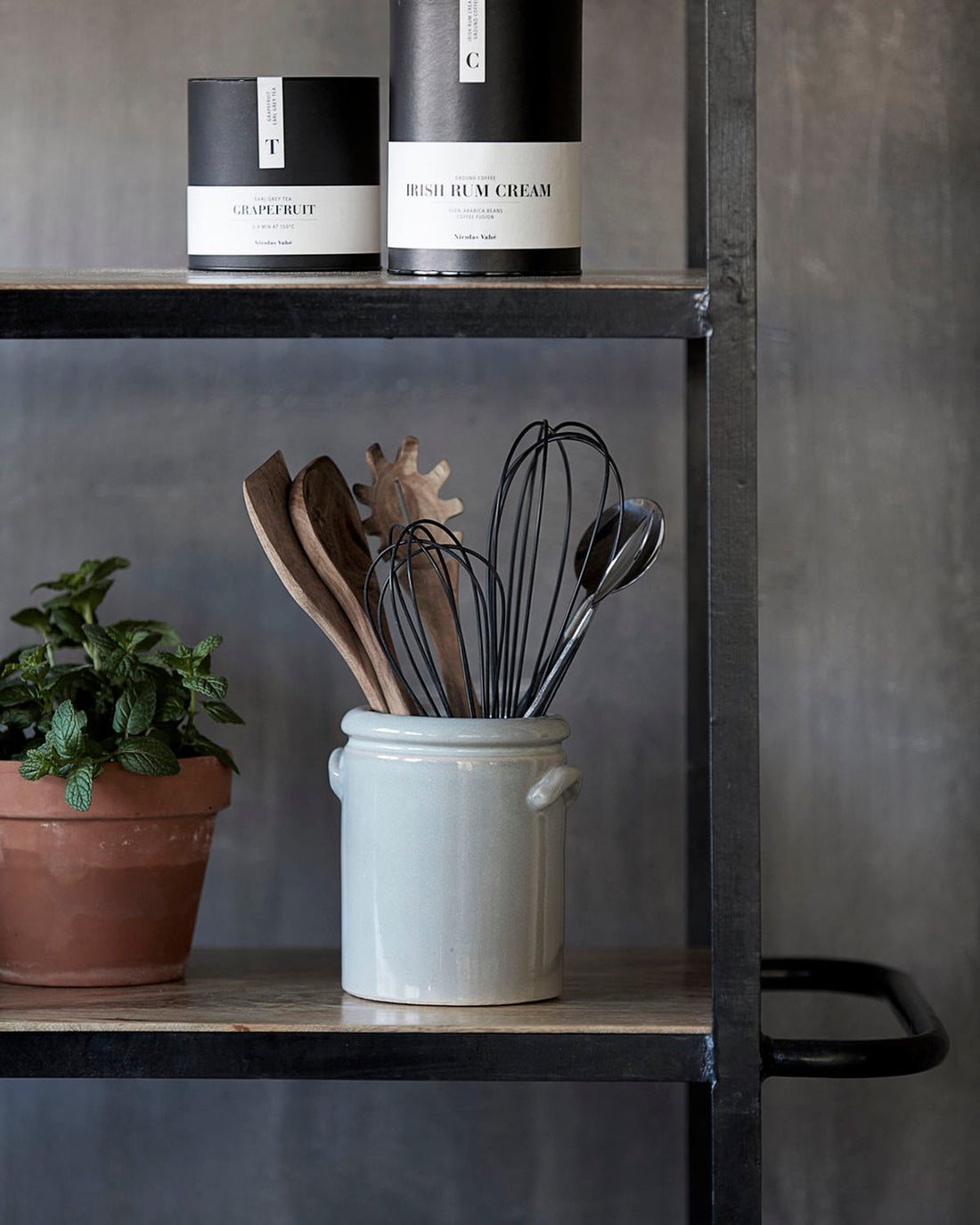 Pottery S planter - Light grey - Stable Home Garden