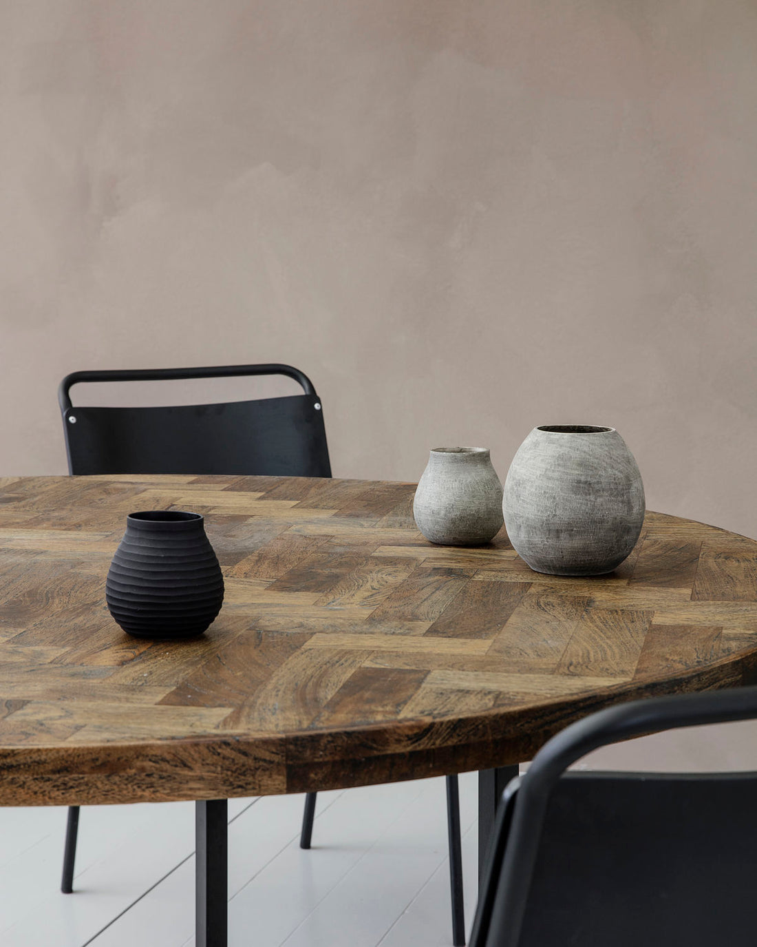 Kant round dining table - Stable Home Garden