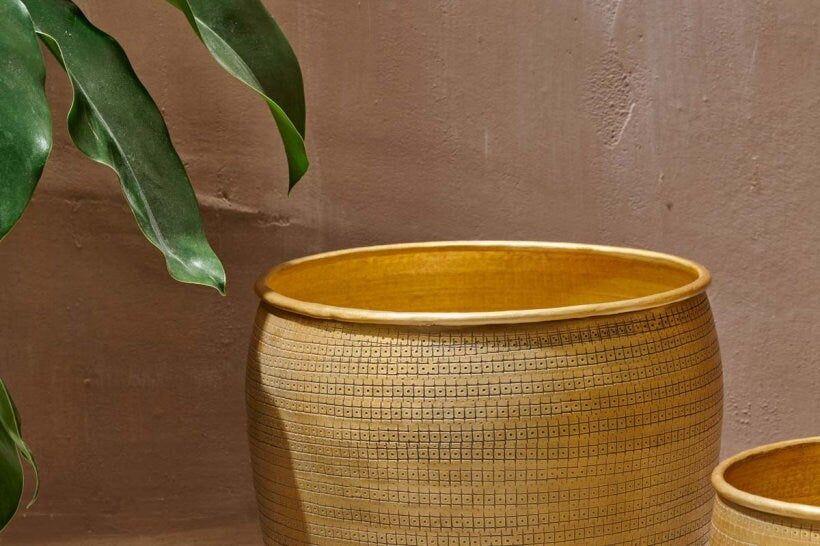 Tembesi Etched Planter - Antique Brass